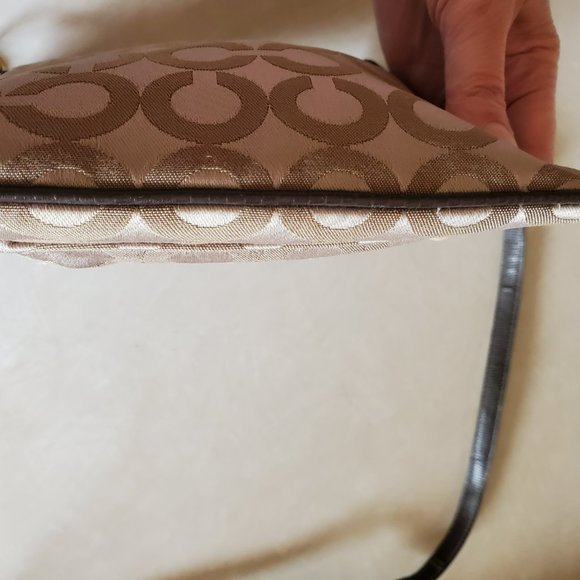 Euc Coach Signature Crossbody Bag Shoulder Purse - Picture 7 of 8